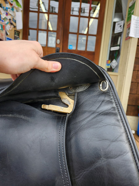 18.5" Schleese Infinity Dressage Saddle