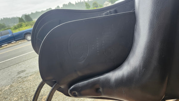 18" Schleese Infinity II Plus Dressage Saddle