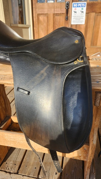 17" Crosby Dressage Saddle