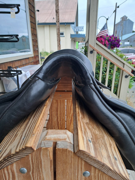15.5" Courbette Lemetex Bernina Junior Dressage Saddle