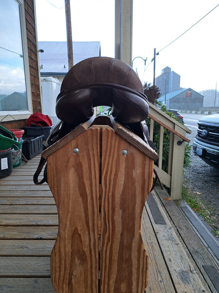 17" Lazer Jumping Saddle