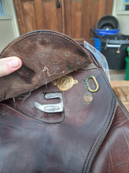 17" Bates Caprilli Close Contact Saddle