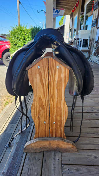 17.5" Isabell Bates Dressage