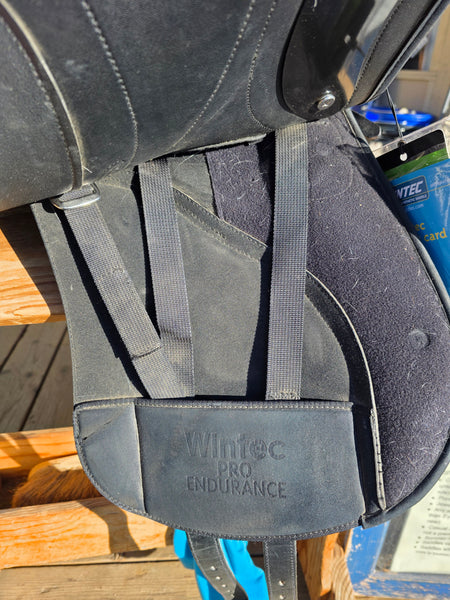 16.5" Wintec Pro Endurance Saddle