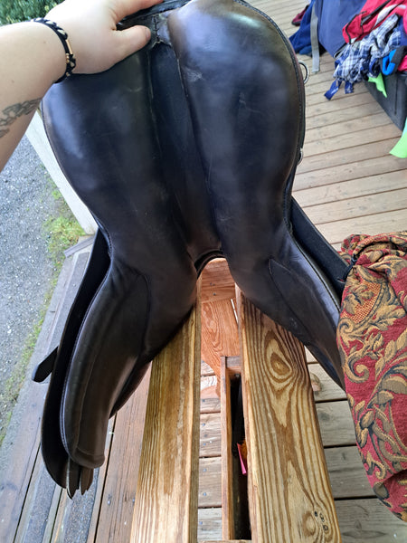 18" Berney Bros Close Contact Saddle