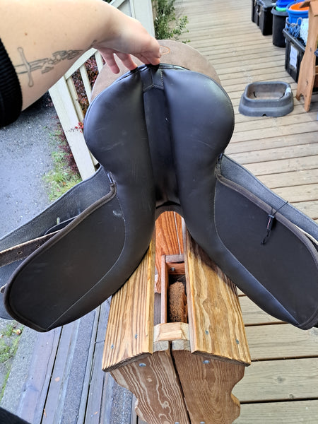 16.5" HDR All Purpose English Saddle