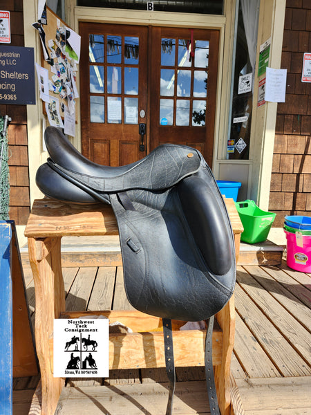 17.5" NSC Rhomeo Dressage Saddle