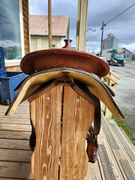 16" Champion Turf Show Saddle