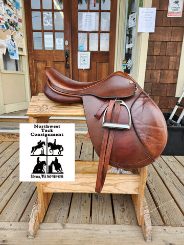 ON TRIAL 17.5" Collegiate Parraire Close Contact Saddle