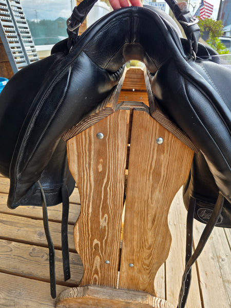 17.5" Custom Saddlery Icon Flight Monoflap Dressage Saddle