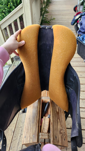 16" Down Under Supply Synthetic Australian Saddle