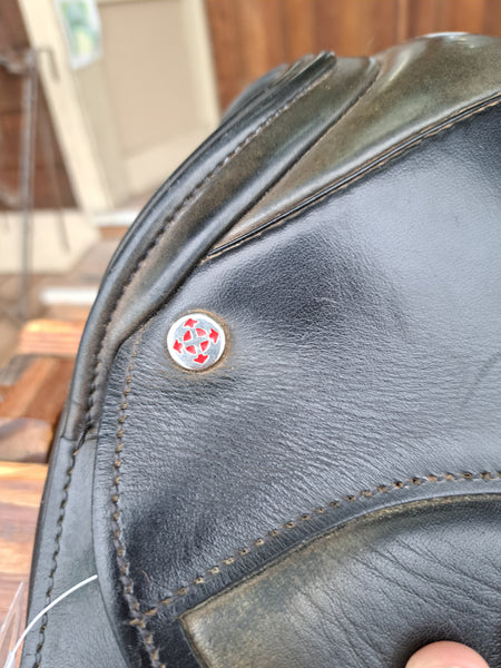 18" Courbette Aristokrat Dressage Saddle