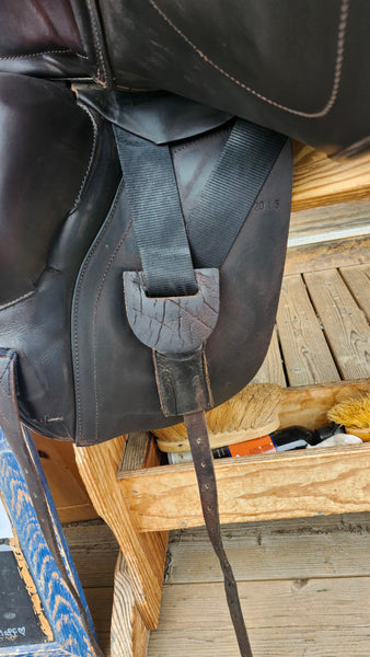 17" Hulsebos WB4 Dressage Saddle