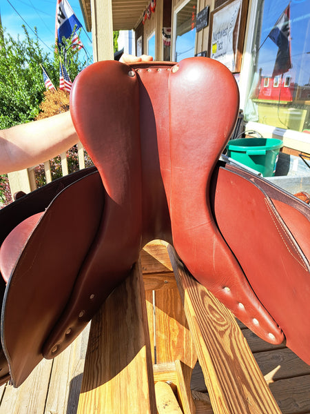 16.5" Dover Circuit Jump Saddle