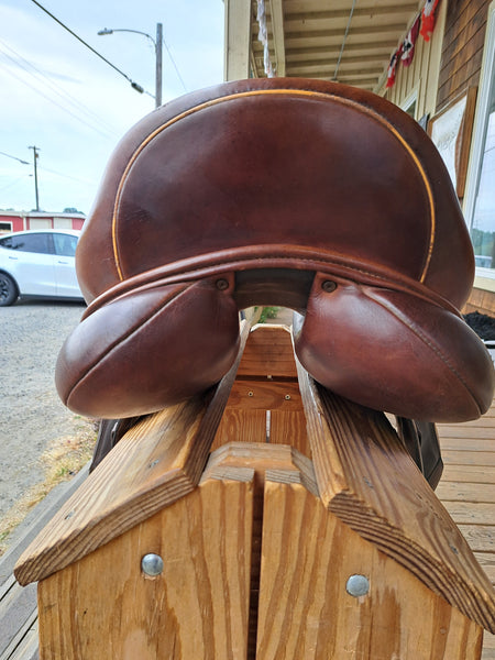 17.5" Custom Saddlery Wolfgang Solo Monoflap Dressage Saddle