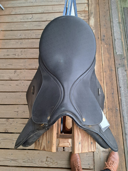 18" Wintec All Purpose Saddle