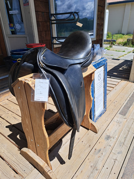 18" JRD Dressage Saddle