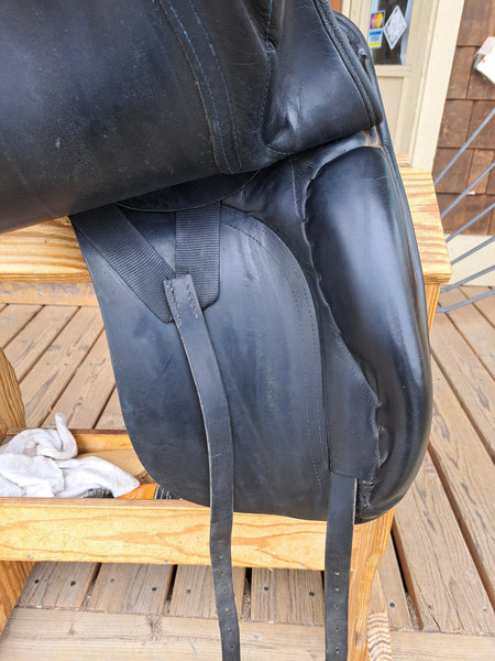 18" JRD Dressage Saddle