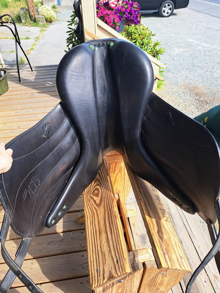 ON TRIAL 18" Devoucoux Milady Monoflap Dressage Saddle