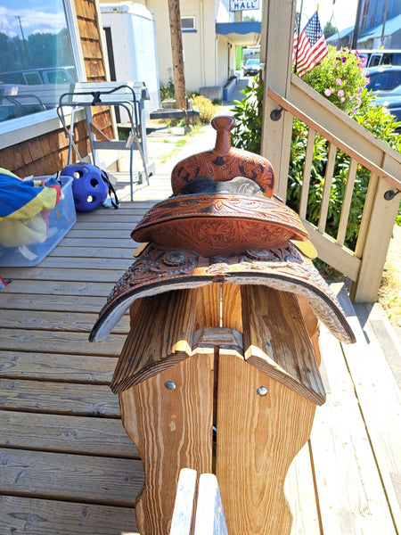 12" Barrel Saddle