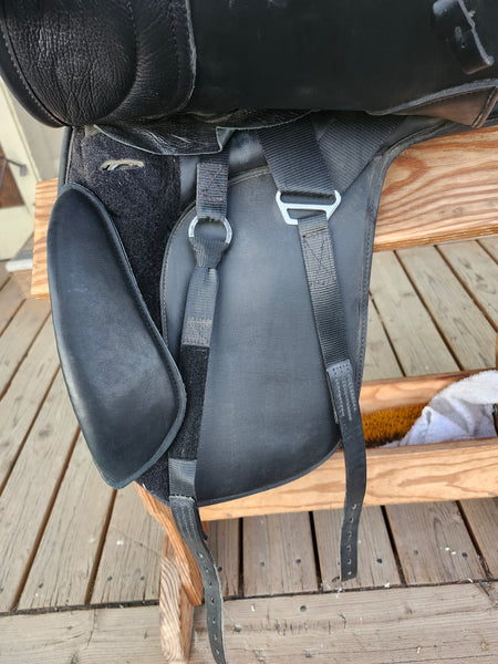 18" Thorowgood MDM Dressage Saddle