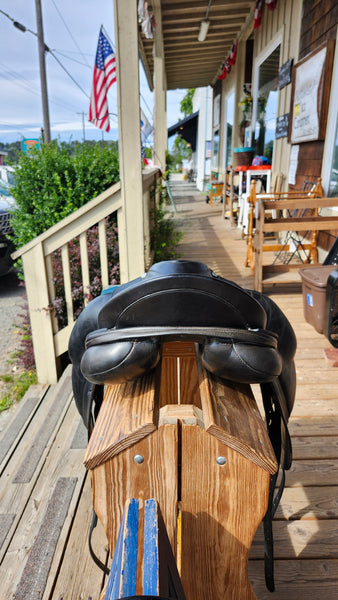 18" Albion Platinum Dressage Saddle