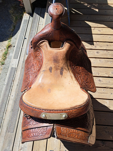 15" Hereford Textan Western Equitation
