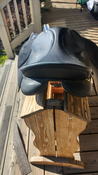 17.5" Wintec All Purpose Saddle