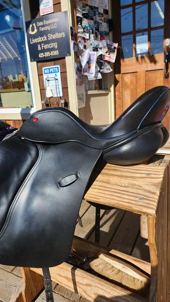 17.5" Hastilow Concept Dressage Saddle