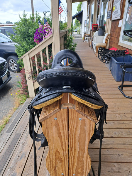 16" Imus 4Beat Endurance Saddle