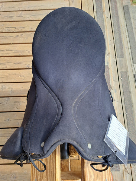 16.5" Wintec Pro Dressage Saddle