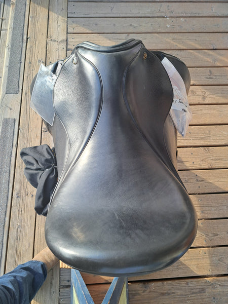 18.5" M. Toulouse Aachen Dressage Saddle