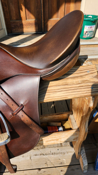 17.5" Thoroughbred All Purpose English Saddle