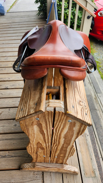 17" M. Toulouse Close Contact Jump Saddle
