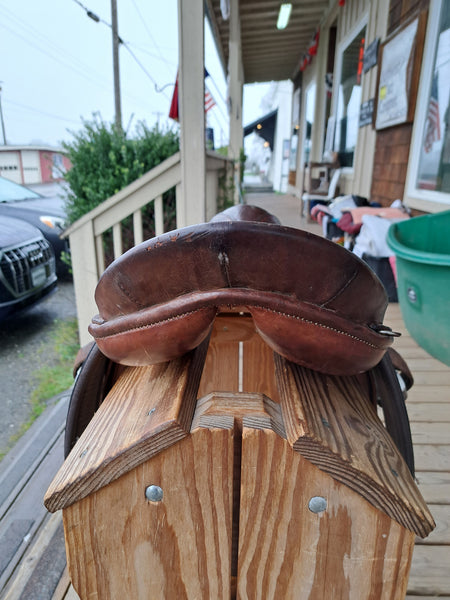 18" Cortina Close Contact English Saddle