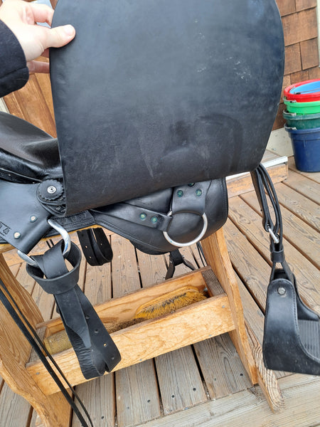 16" Imus 4Beat Endurance Saddle