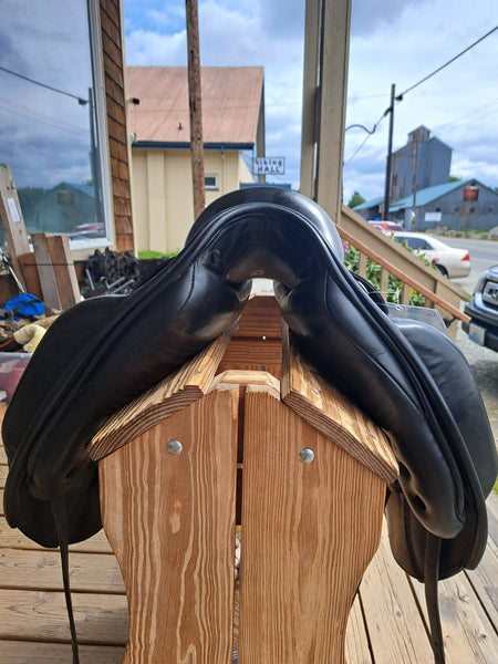 17" Loxley Bliss Classic Dressage Saddle