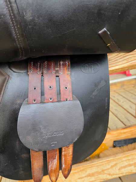 ON TRIAL 17" Collegiate Art All Purpose English Saddle