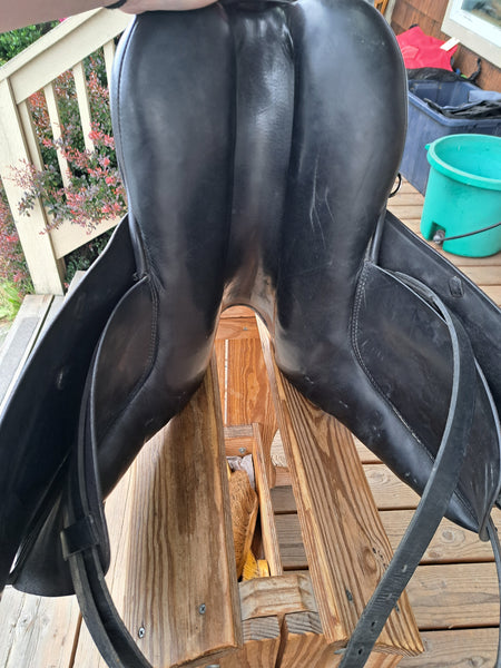 15.5" Courbette Lemetex Bernina Junior Dressage Saddle