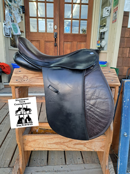 17.5" Frank Baines Zenith Dressage Saddle