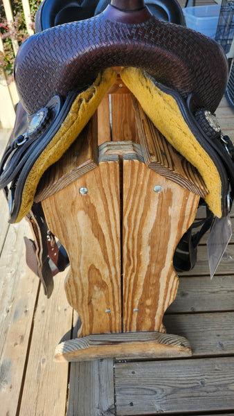 15" Crates Round Skirt Western Trail Saddle
