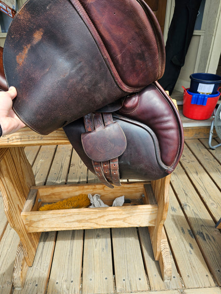 16.5" Collegiate Convertible Jump Saddle