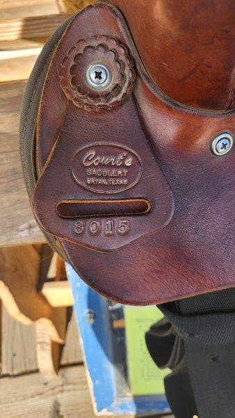 14.5" Courts Synthetic Western Saddle