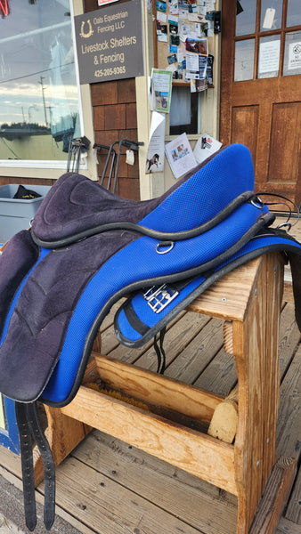 17" Tough 1 Treeless Endurance Saddle (#2)