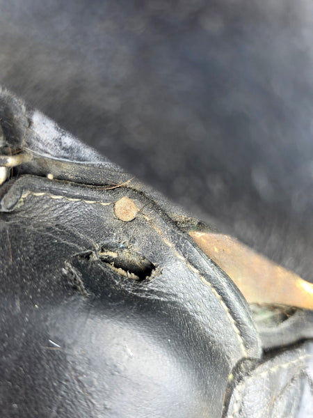17.5" Custom Saddlery Icon Flight Monoflap Dressage Saddle