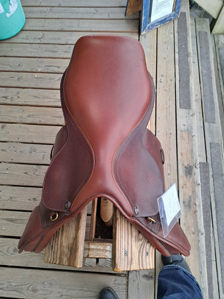 17" St. Lourdes Close Contact Saddle