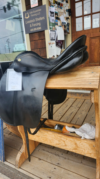17.5" Karl Niedersuss Dressage Saddle