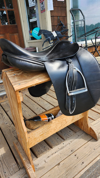 18.5" Frank Baines Matrix Dressage Saddle