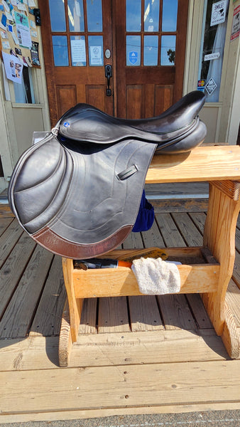 17" Hastilow & Sons Warwick Jump Saddle