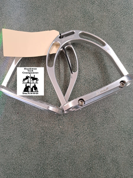 Jin Stirrups Irons
